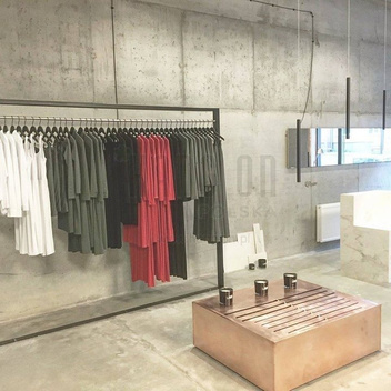 Bedford black sof touch shirt hanger