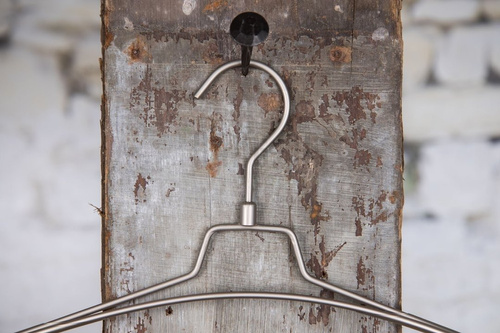 Bari - metal shirt hanger