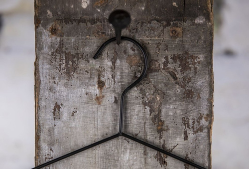 Cesena black mat metal clips hanger 