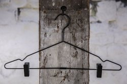 Cesena wieszak metalowy z klipsami czarny mat