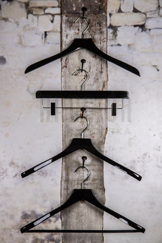 Crosby - black coat hanger