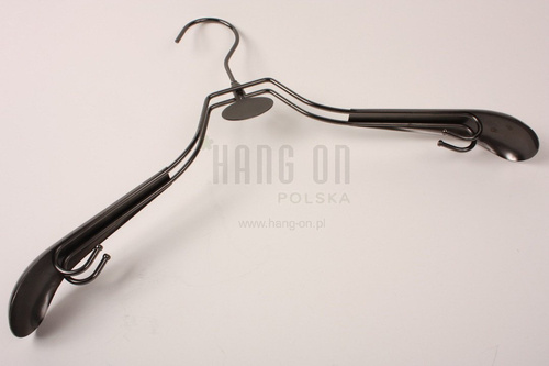 Metal hanger 1.2