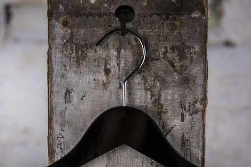 Bedford - black shirt hanger