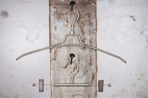 Bari - metal shirt hanger